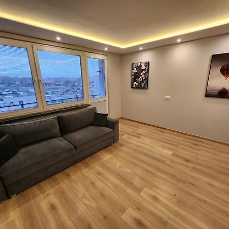 Sense - Z Widokiem Na Gory I