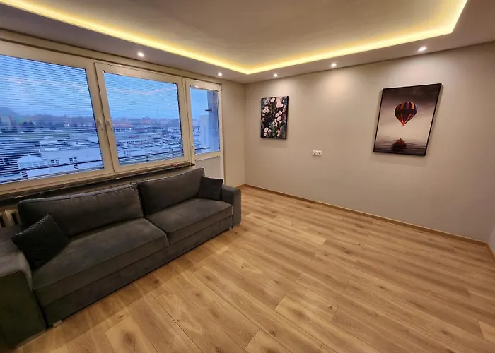 Sense - Z Widokiem Na Gory I